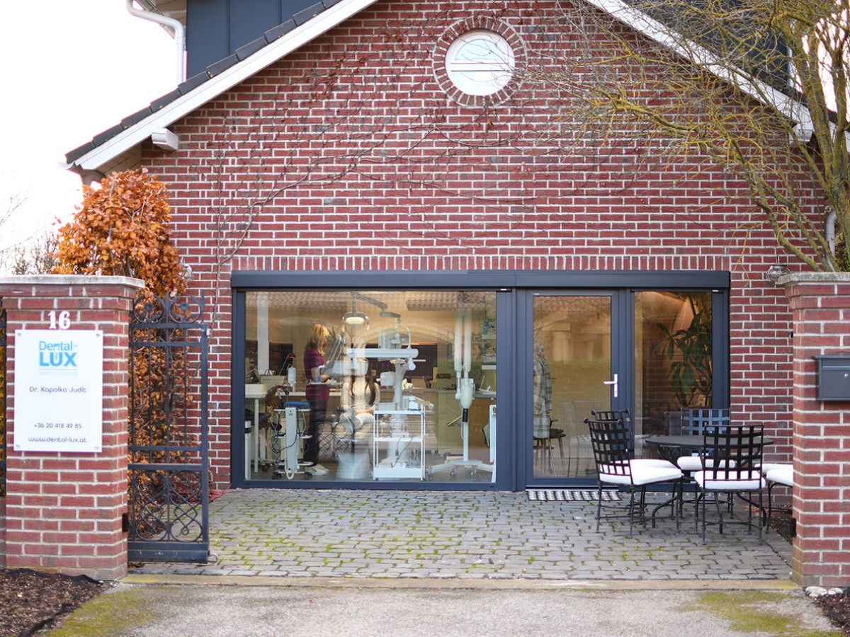 Dental-Lux Praxis – Moderne Ausstattung